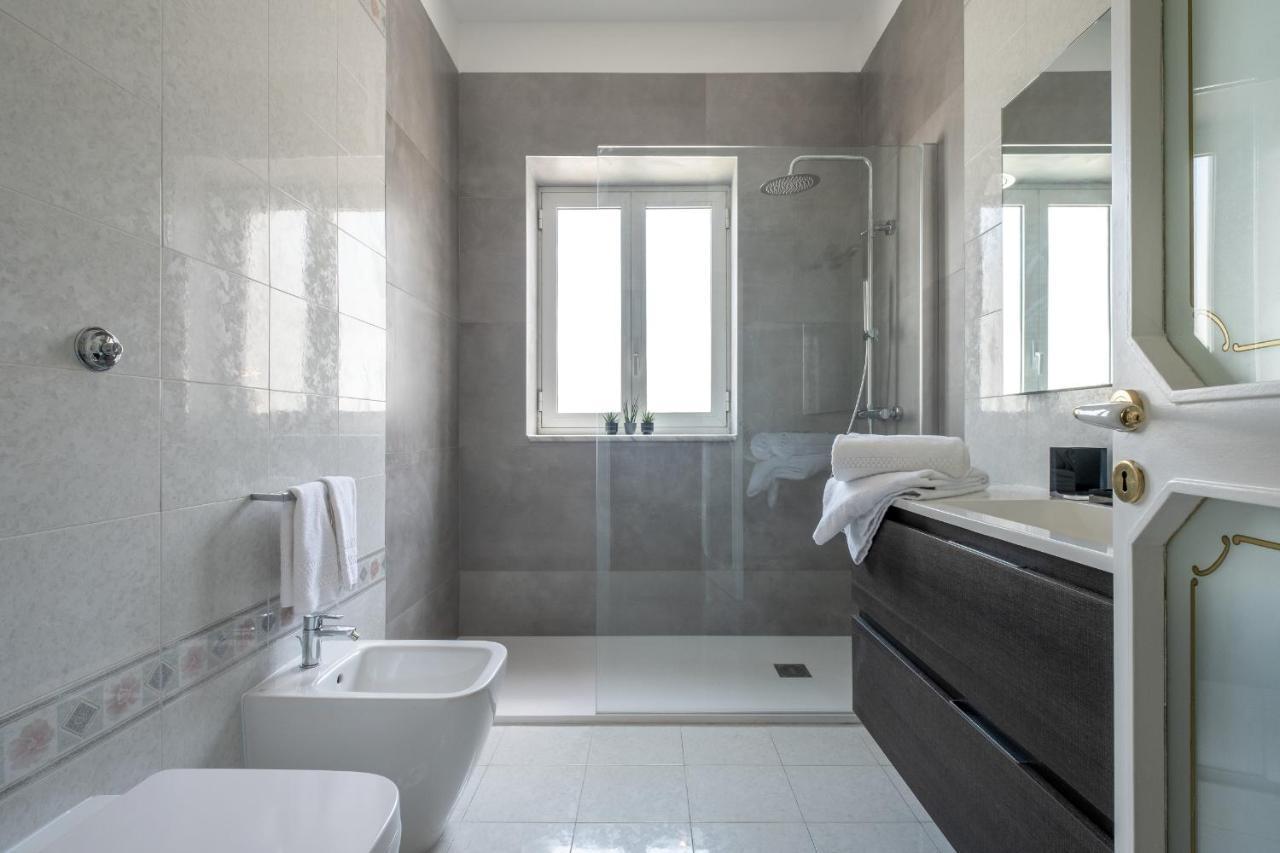 Sweet Life - Luxury Apartment-Suite-Rooms บารี ภายนอก รูปภาพ